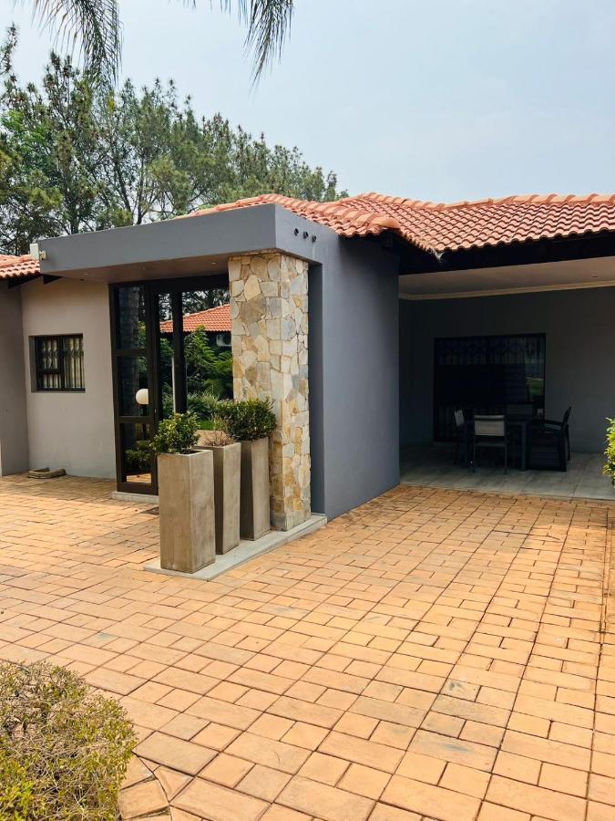 Ultimate Sky _ 2 Bedroom Villa Pretoria-Noord Exteriör bild