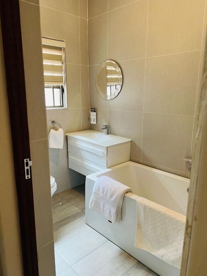 Ultimate Sky _ 2 Bedroom Villa Pretoria-Noord Exteriör bild